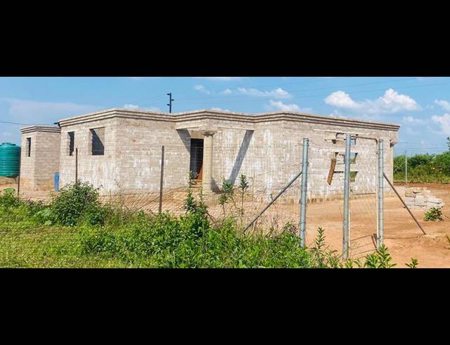 3 BEDROOM HOUSE FOR SALE IN KHUBVI